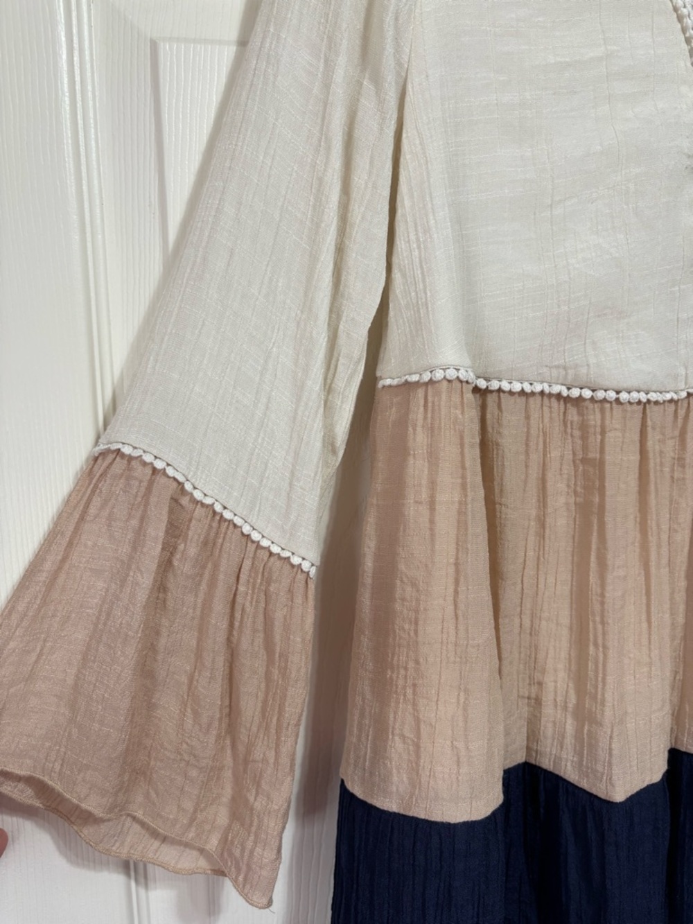 Boho Hippie Tiered V-Neck Mini Dress - Picture 4 of 7
